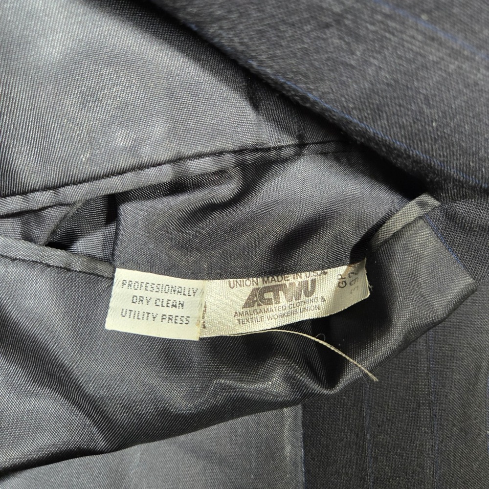 Vintage Cricketeer Blazer 42R Navy Blue Pinstripe Two Button Sport Coat - Picture 5 of 12